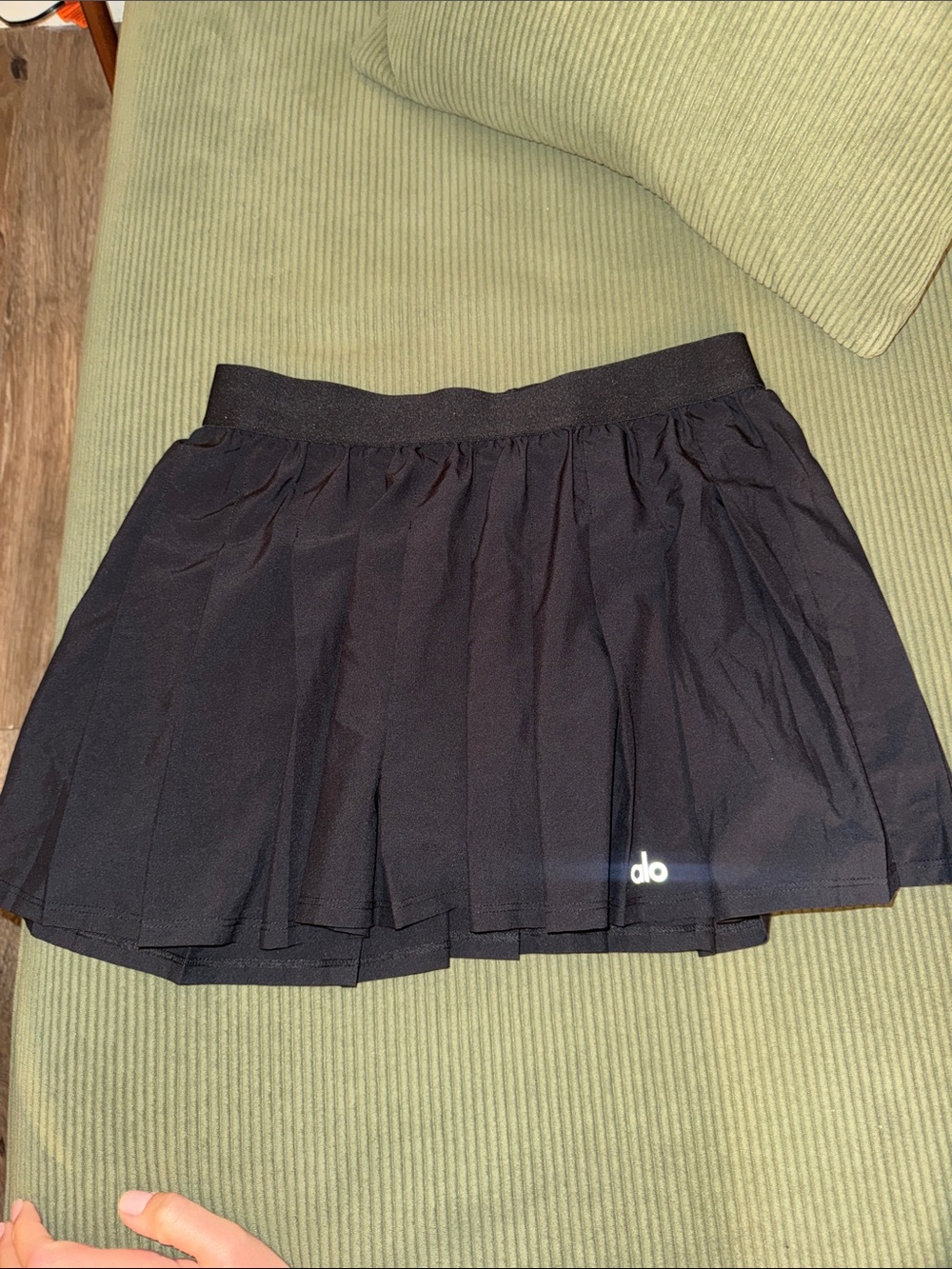 ALO Yoga Black Pleated Athletic Skort